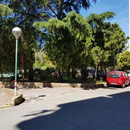 Quiete Ad Un Passo Dal Mare Apartment Албисола Супериоре Екстериор снимка