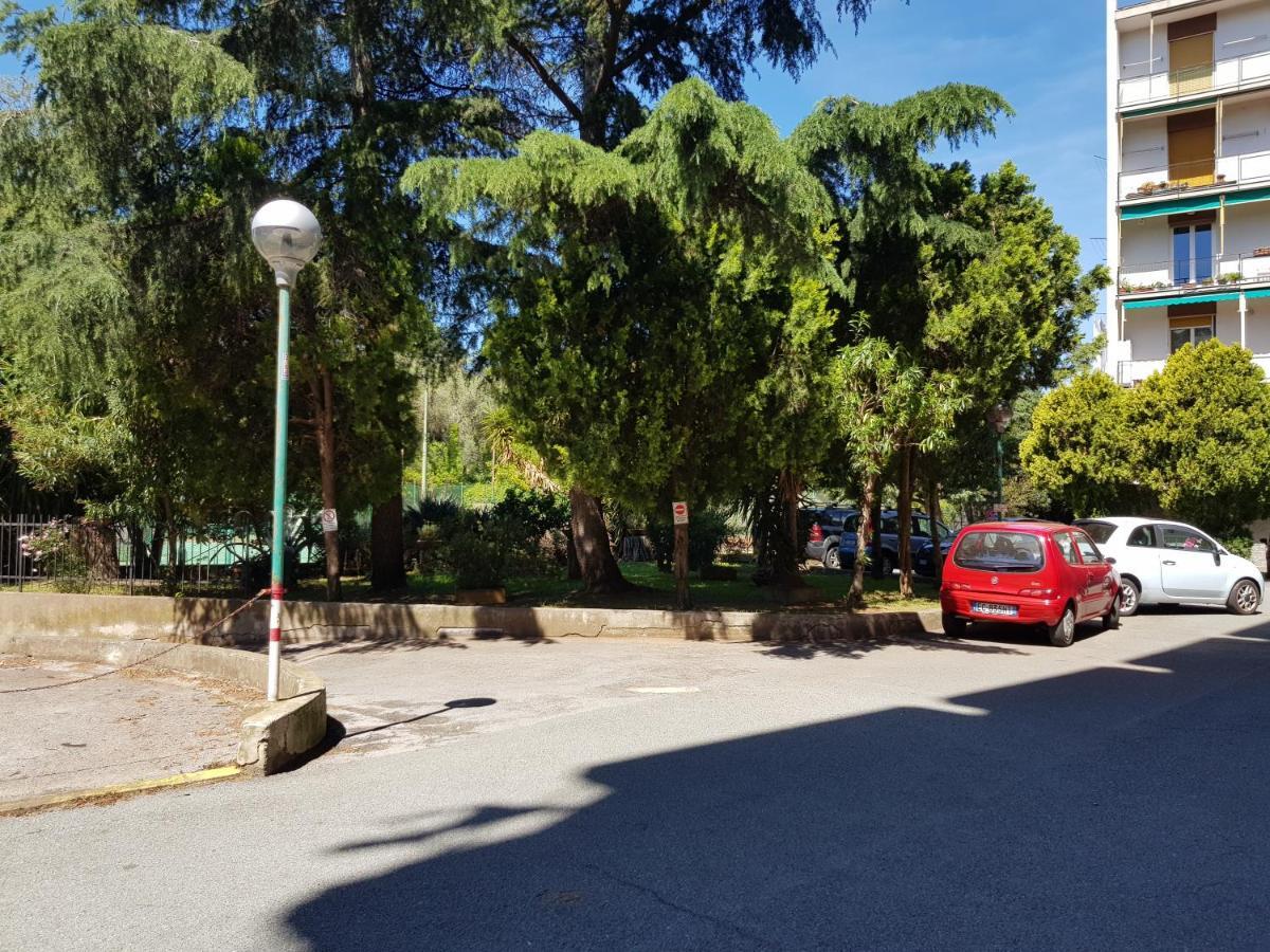 Quiete Ad Un Passo Dal Mare Apartment Албисола Супериоре Екстериор снимка